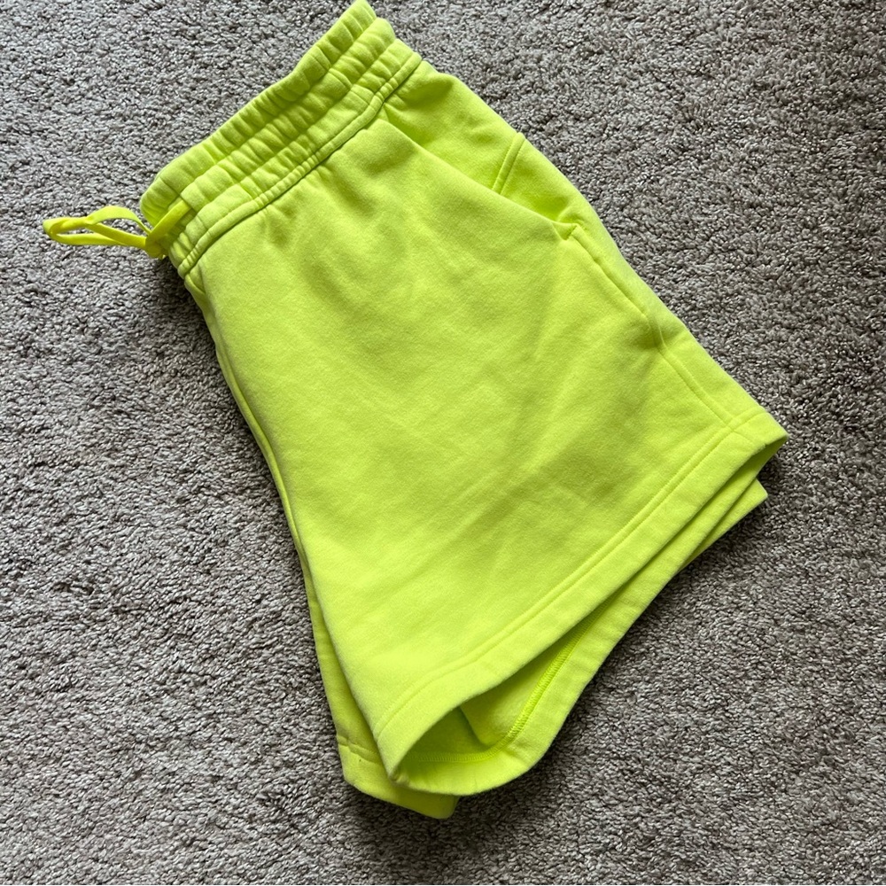 Ioungeful shorts